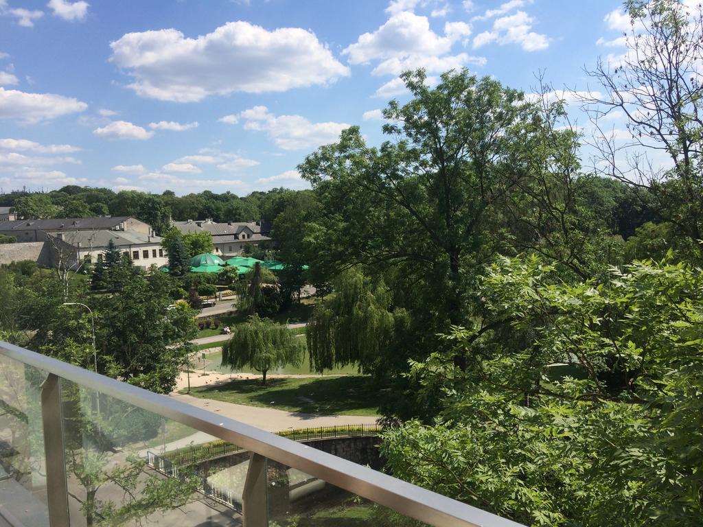 Apartament Na Solnej Z Widokiem キェルツェ エクステリア 写真